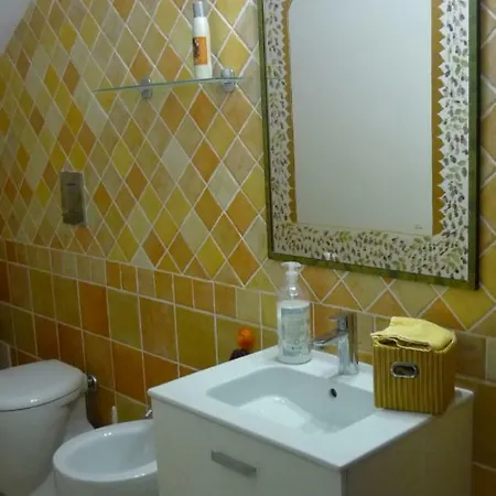 Ampia E Graziosa Casa Casa vacanze *